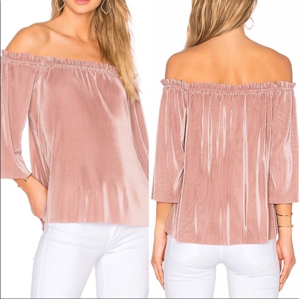 J.O.A. Off the shoulder Ruffle lined collar Top